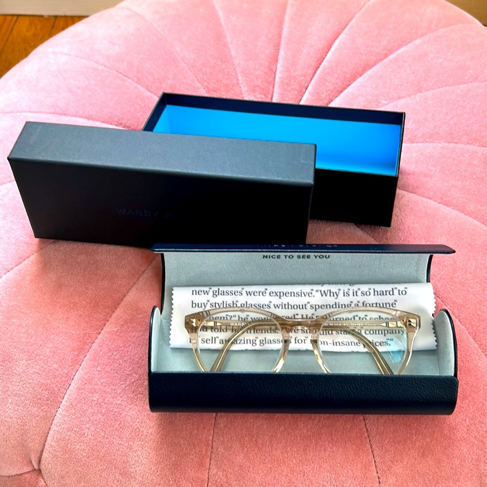 NEVER USED: WARBY PARKER glasses case with box and microfiber cleaning cloth